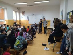 vanocni koncert - zaci zakum 15